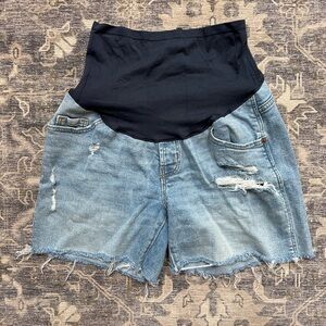 Old Navy Maternity Boyfriend Jean Shorts - Size 4